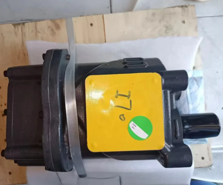 Atlas Copco 1303000180 S80 air compressor airend, view 01