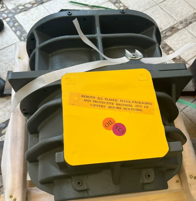 Atlas Copco 1616714683 C146 M-05 air compressor airend, view 01