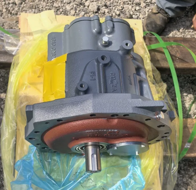 Atlas Copco 1616718787 air compressor airend, view 01